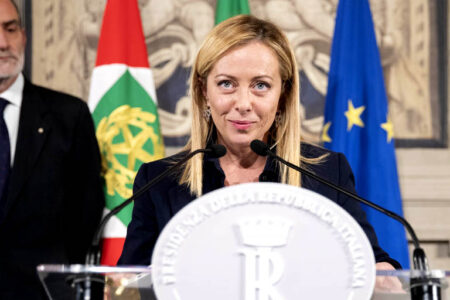 Giorgia Meloni è il nuovo premier. Mattarella: “Lavori brevi grazie alla chiarezza elettorale”